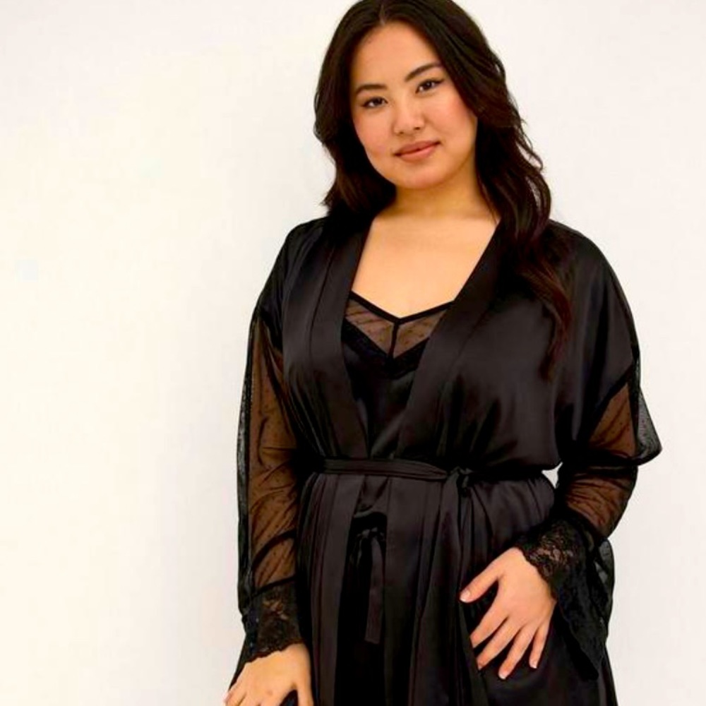 Torrid Size 3/4 Lace Trim Sleep Robe (Dream Satin Black)